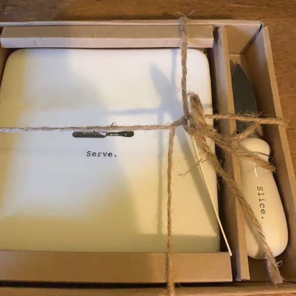 Rae Dunn Other - Rae Dunn Small serving board set